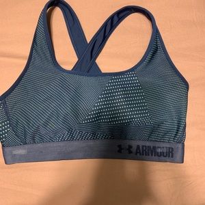 Under Armor Sports bra size large